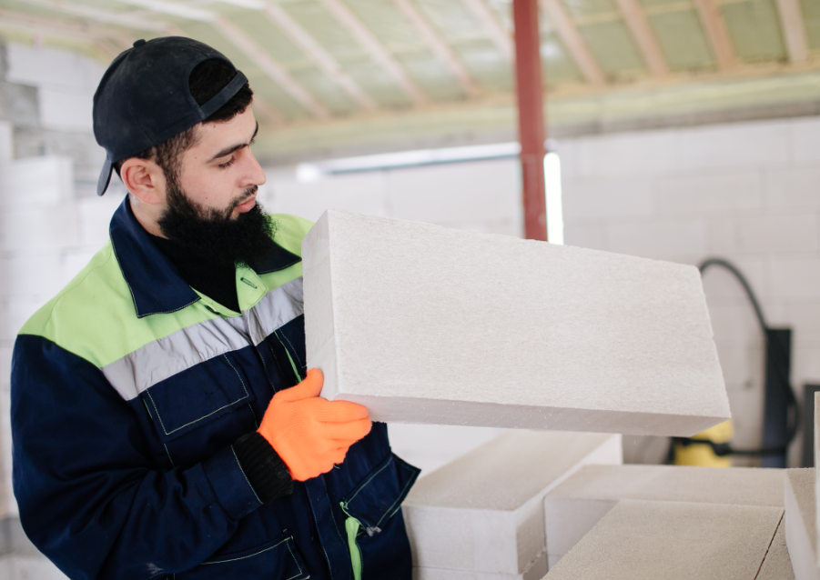 Газоблок на строительном объекте